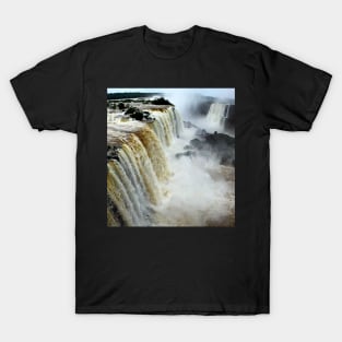 Devil's Throat at Iguassu Falls, Brazil & Argentina. T-Shirt
